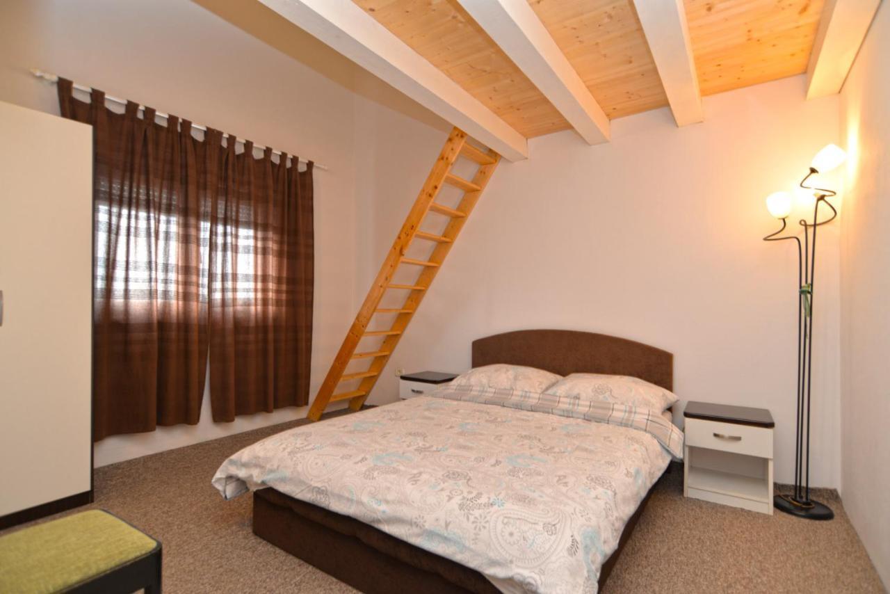 Apartments Bernarda 1773 Banjole Kültér fotó