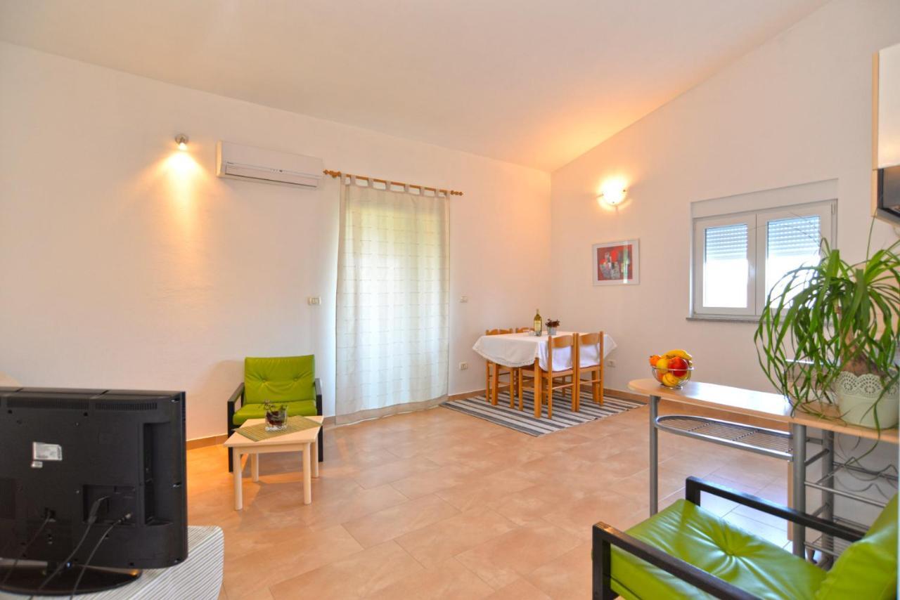 Apartments Bernarda 1773 Banjole Kültér fotó