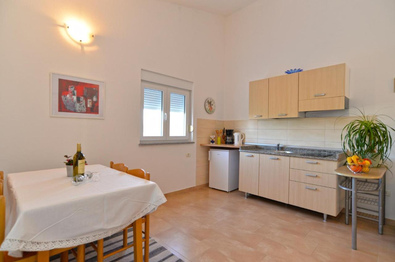 Apartments Bernarda 1773 Banjole Kültér fotó