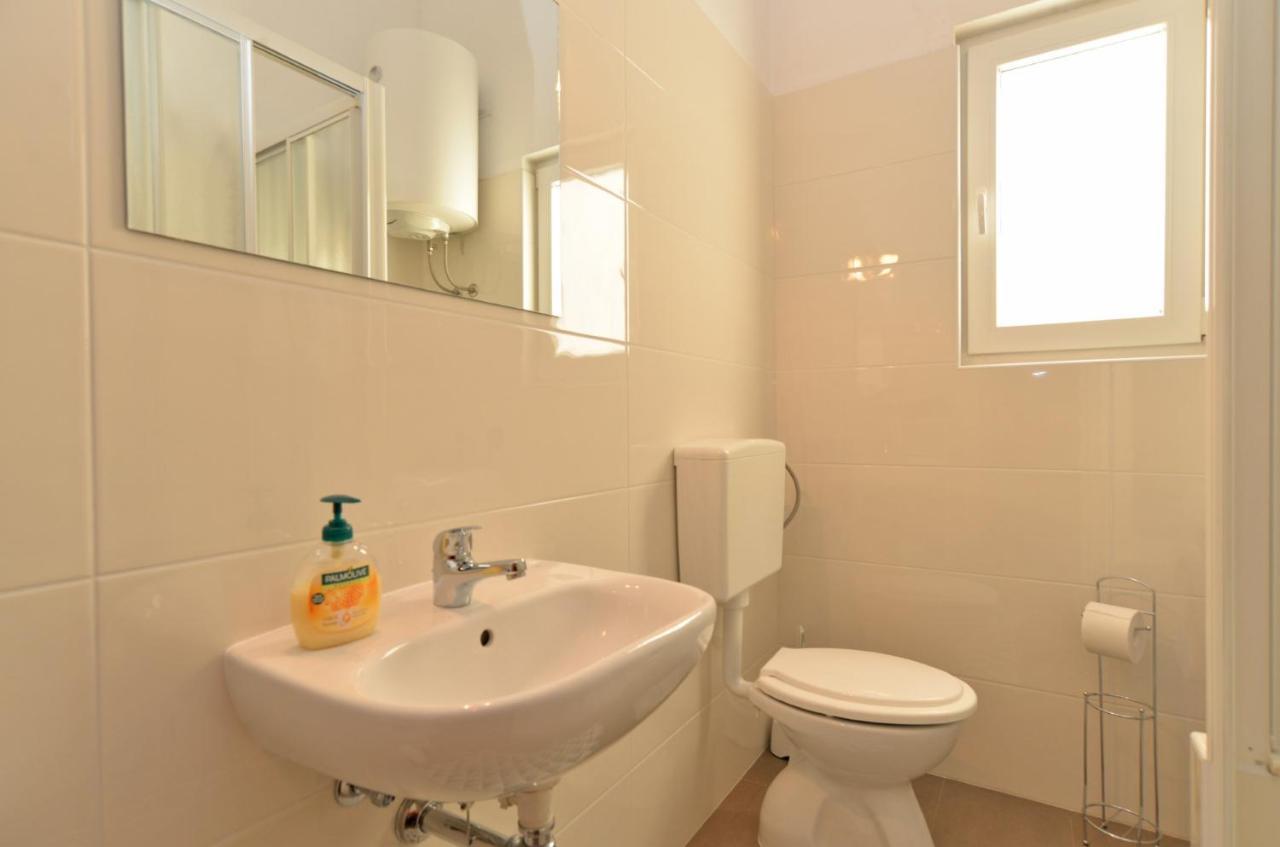 Apartments Bernarda 1773 Banjole Kültér fotó