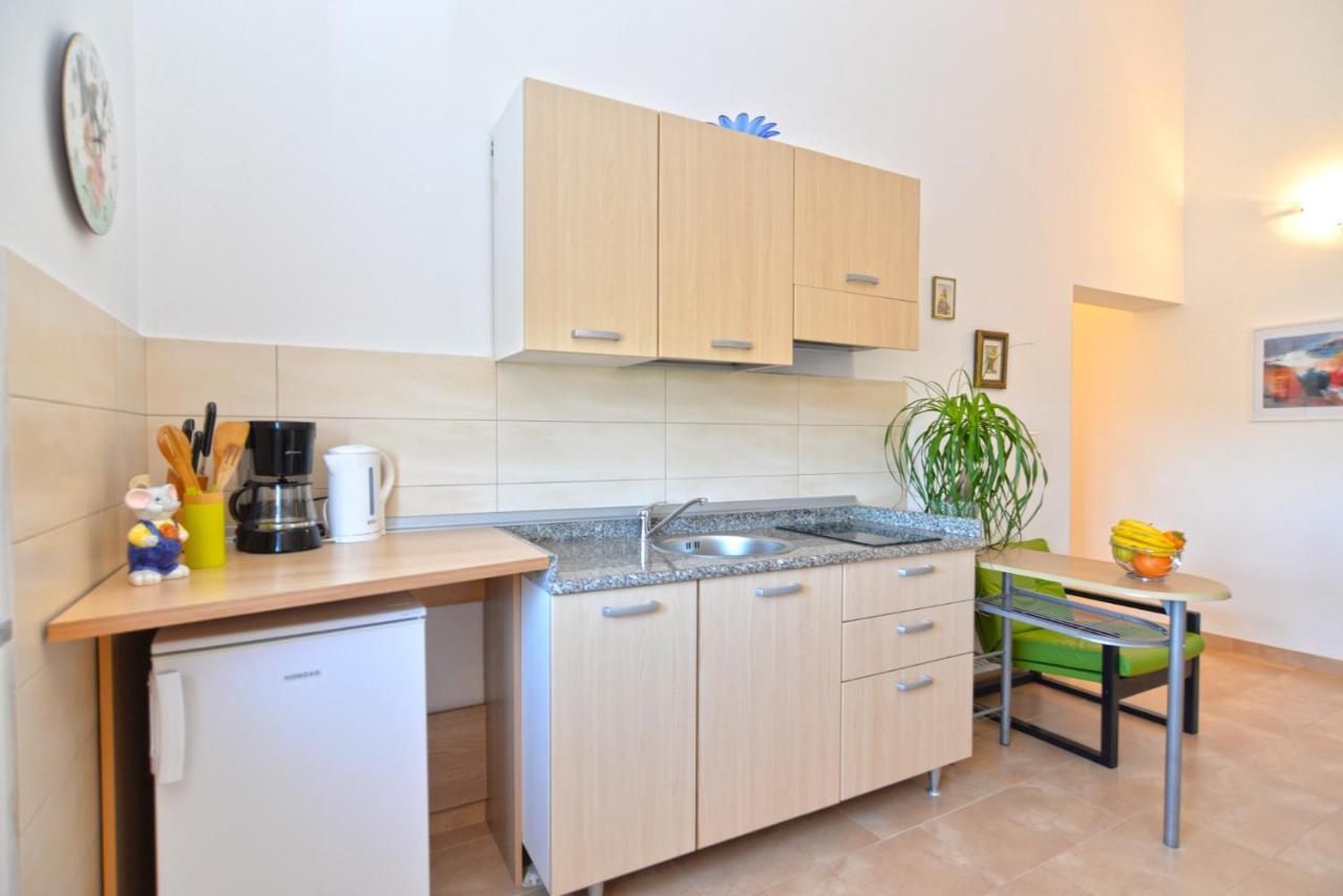Apartments Bernarda 1773 Banjole Kültér fotó